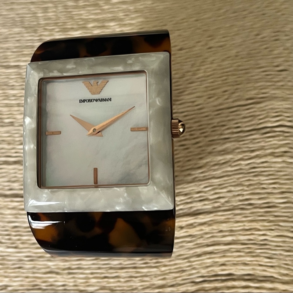 EMPORIO ARMANI PRE-LOVED AUTHENTIC DESIGNER TORTOISE PRINT DESIGN RESIN WATCH - Picture 8 of 11